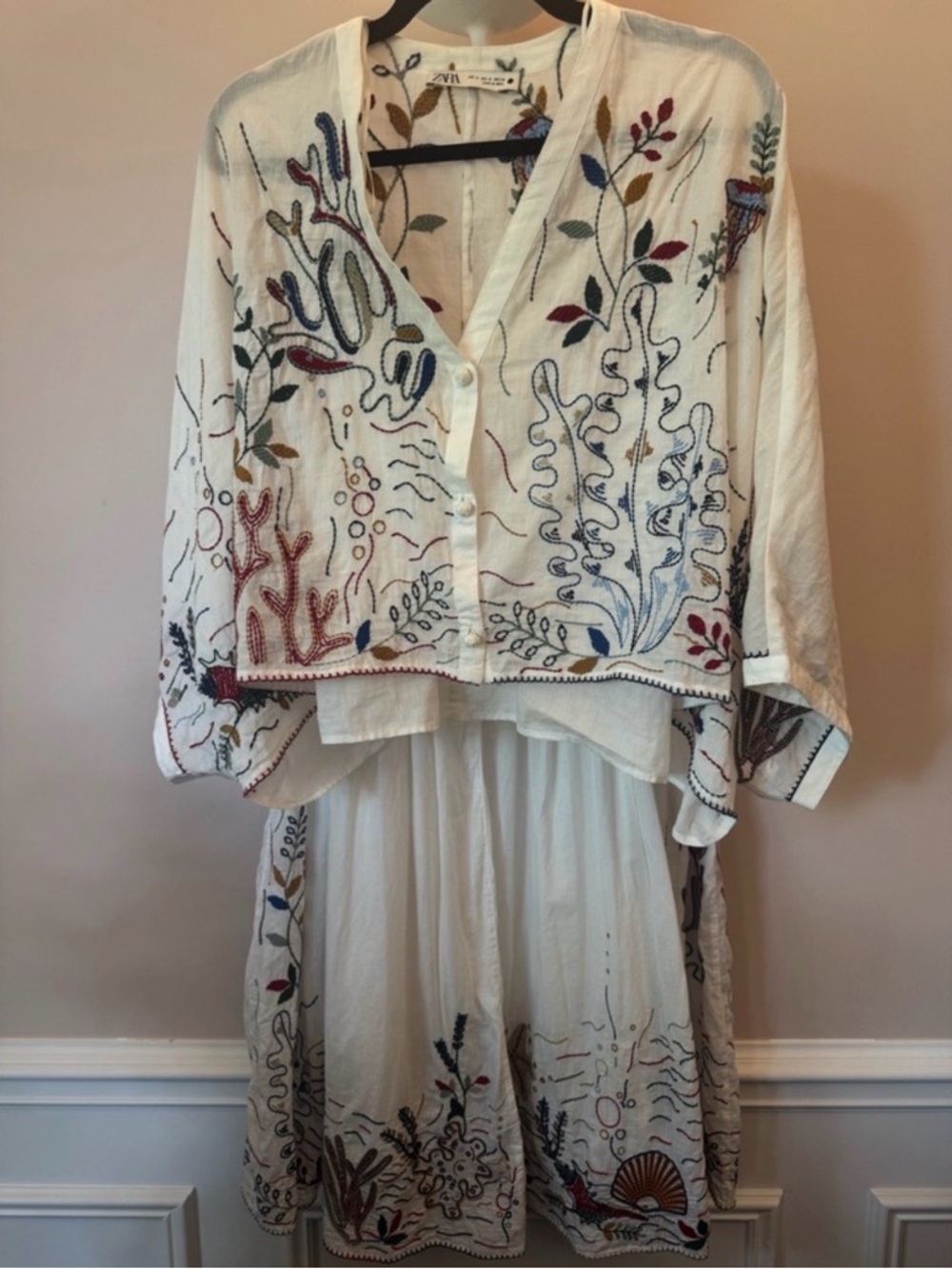 Zara 2-piece Linen Maxi Skirt and Shirt with Multicolor Embroidered Hem - Picture 2 of 6